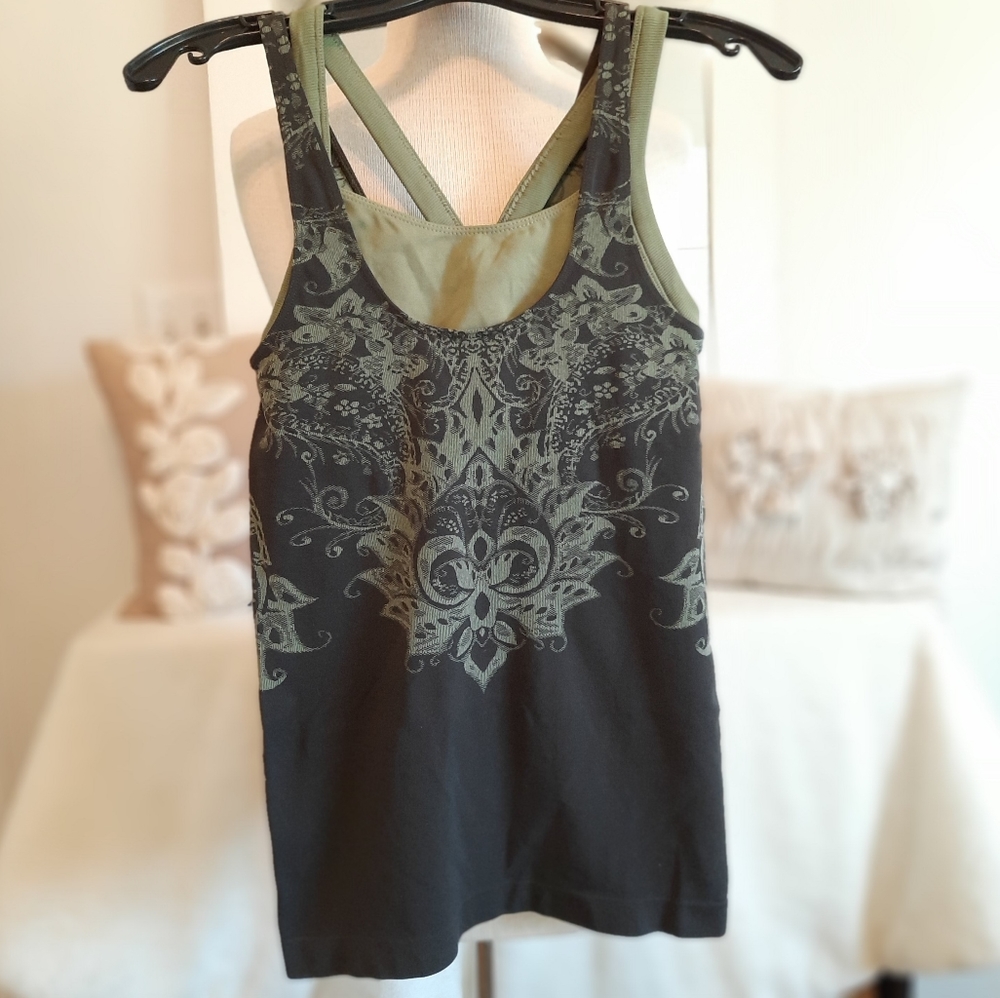 Athleta Workout 2-1 Built in Sports Bra Tank Top
